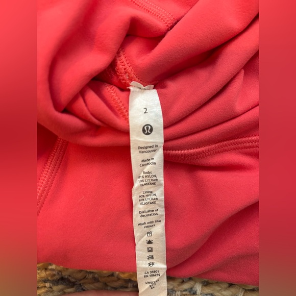 Lululemon Align leggings. Size 2/21” cropped - Picture 2 of 3